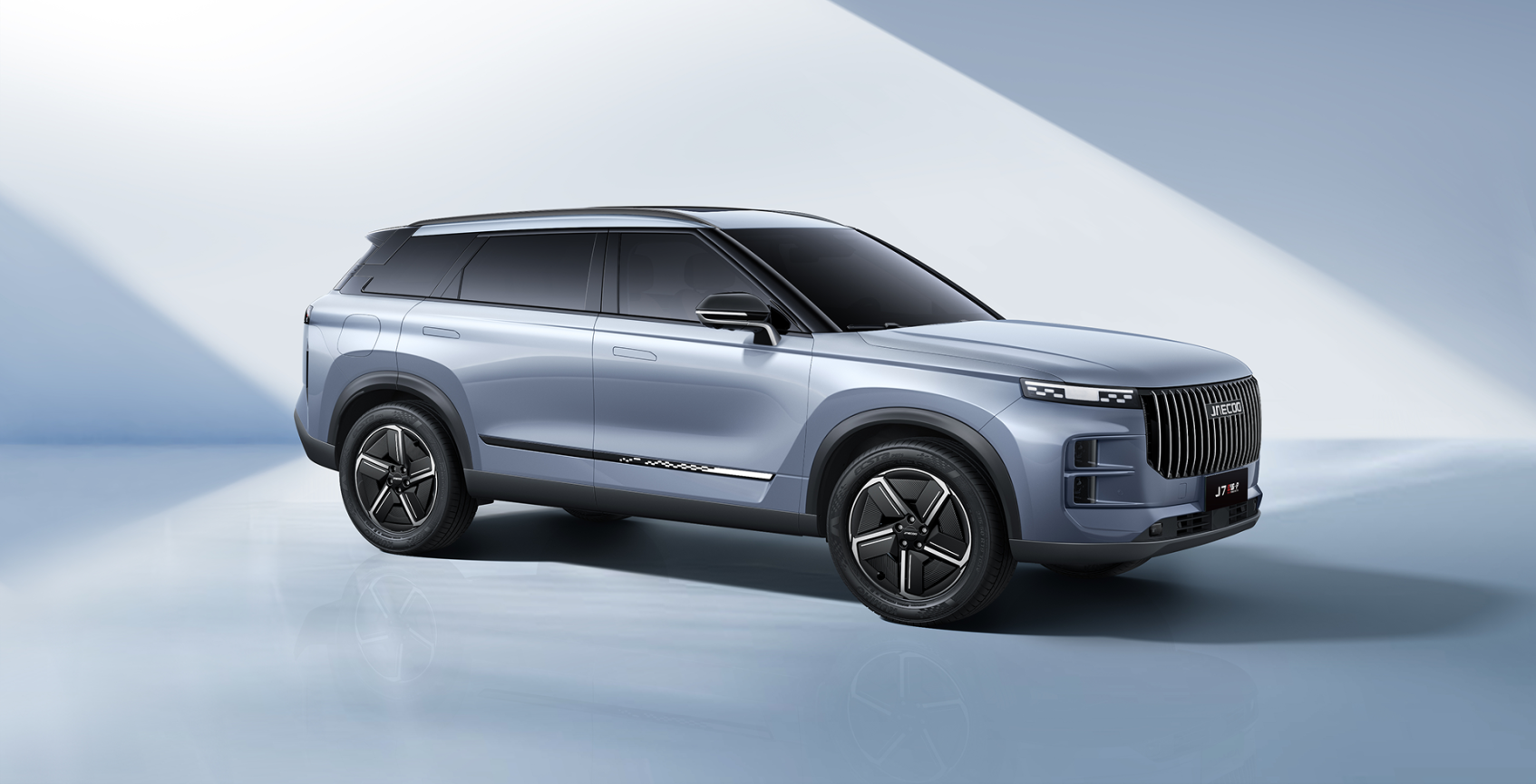 Габариты и практичность JAECOO J7 PHEV