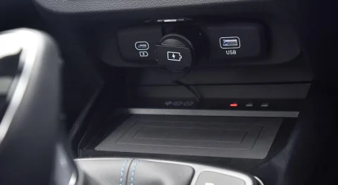 2 USB спереди